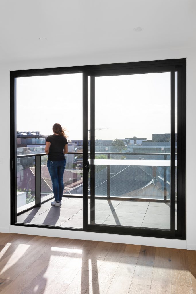 sliding door sliding door